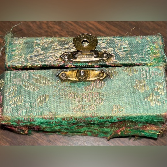 Chiming Metal Hand Massage Exercise Balls w/Case Stress Relief Relaxing Sound - Picture 8 of 9